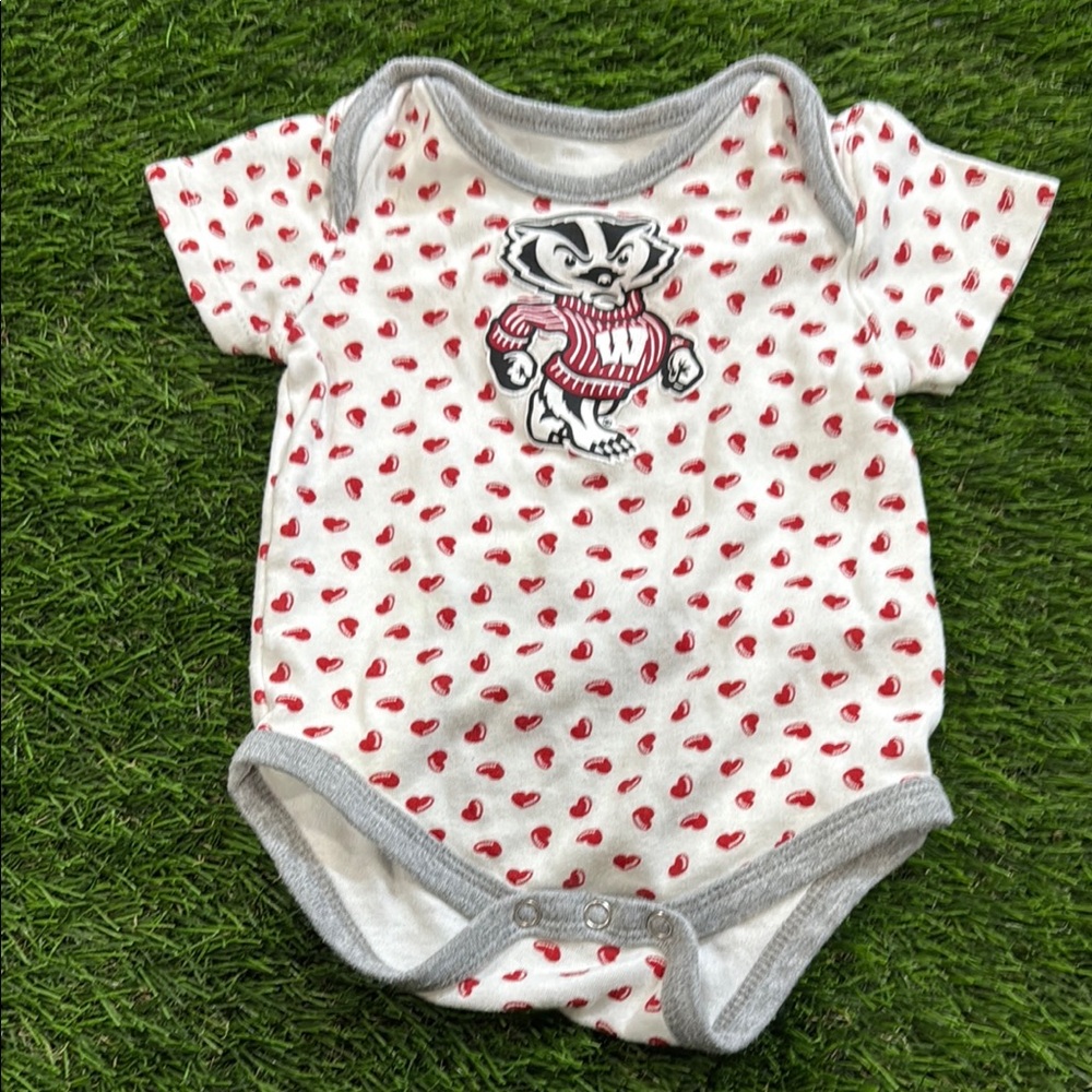 Gen2 Infant Bodysuit - Wisconsin Badgers